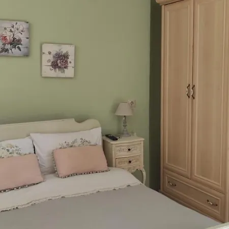 Erato In Apartment *